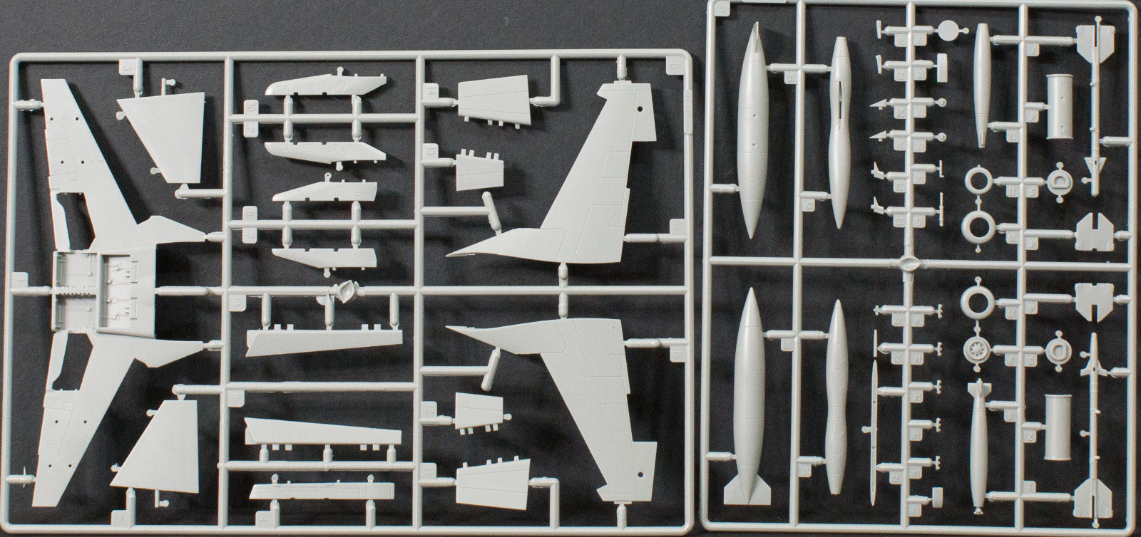 Wolfpack 14803 1/48 F-5A Skoshi Fighter Parts Image 02