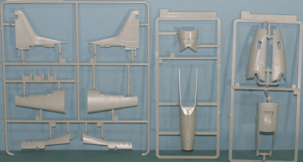 Zoukei-Mura Inc. 32004 1/32 P-51D Mustang Parts Image 01