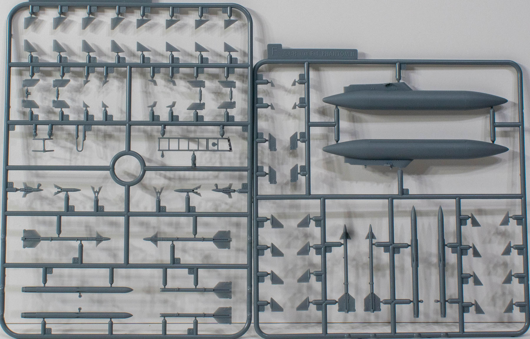Zoukei-Mura Inc. 48009 1/48 F-4J Phantom II Navy Parts Image 05