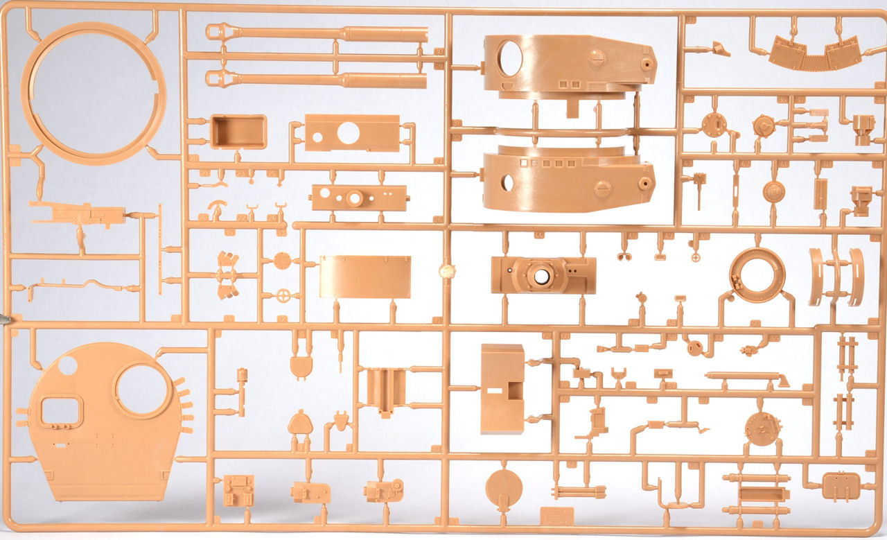 Zvezda 3646 1/35 Tiger I Ausf.E (Early Production) Kit Image 03