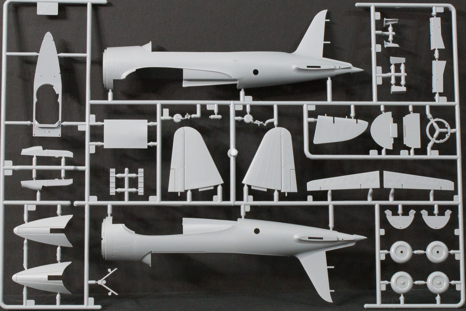 Zvezda 4805 1/144 Su-2 Kit Image 01