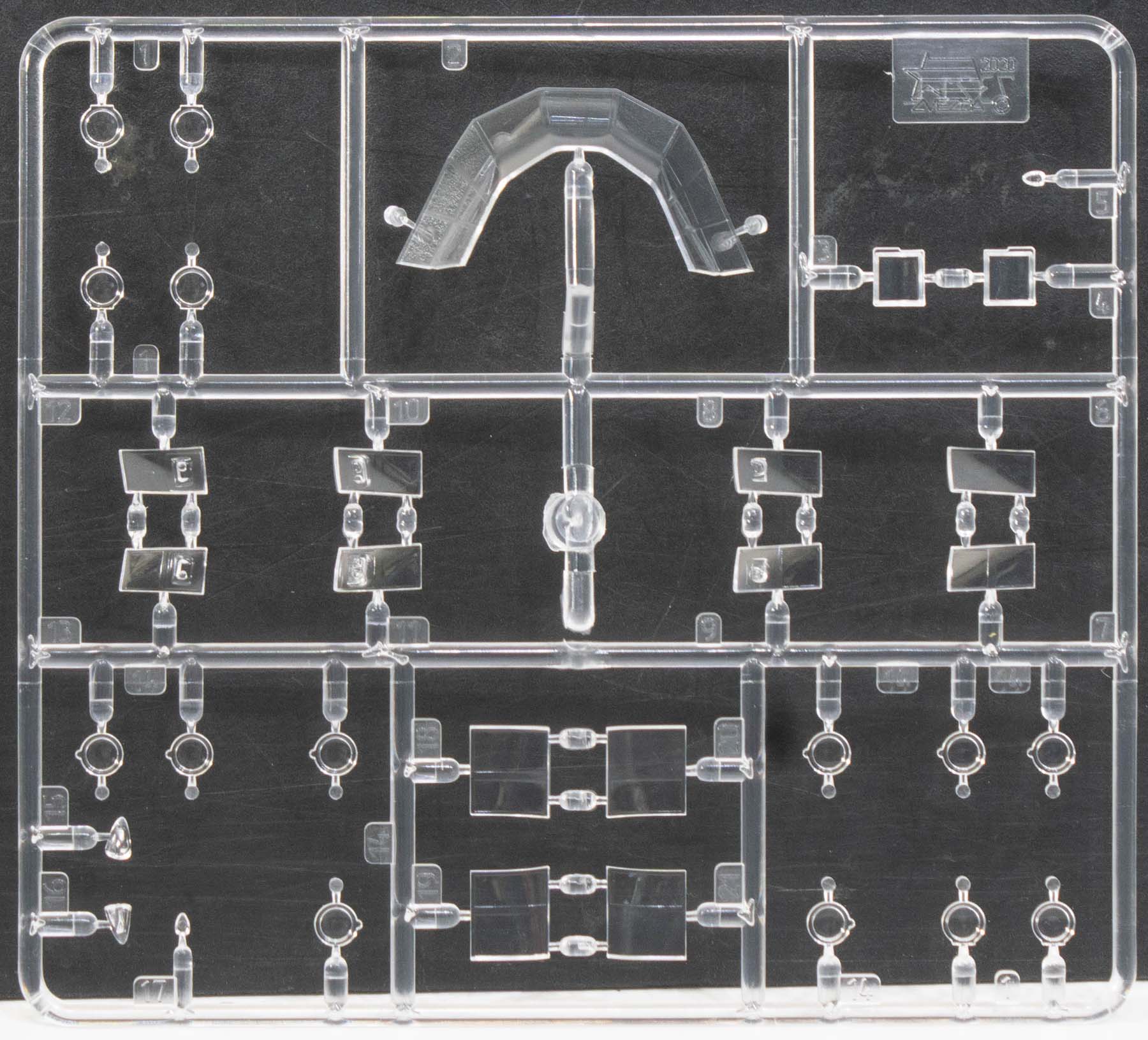 Zvezda 7321 1/72 C-130H Hercules Kit Image 07