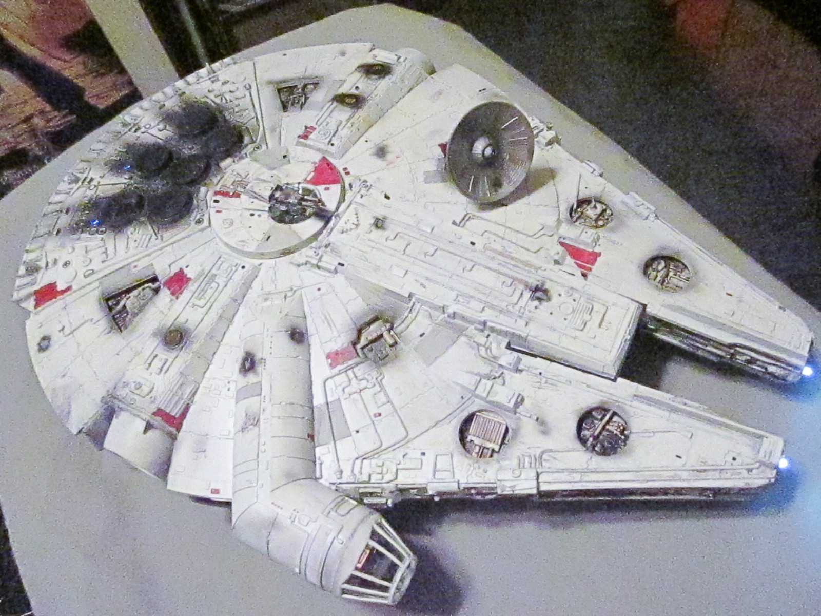 CultTVman Science Fiction 2014 - Millenium Falcon Image A018_01