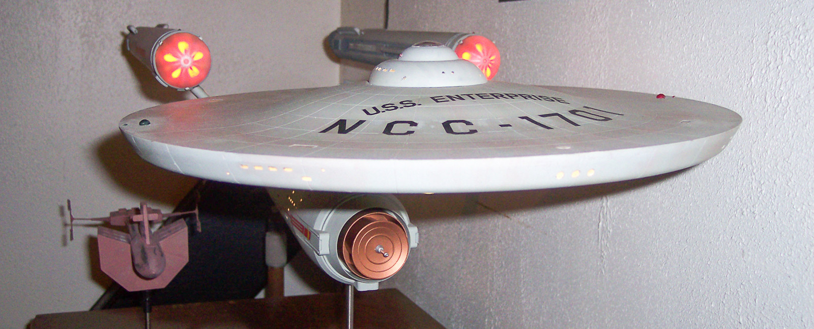 CultTVman Science Fiction 2014 - 1/350 USS Enterprise Image A031_02