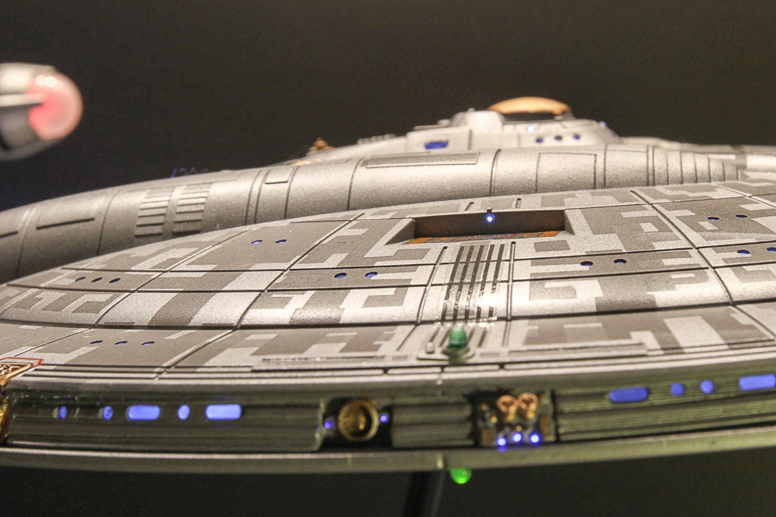 CultTVman Science Fiction 2014 - 1/350 USS Enterprise NX-01 Image A052_03