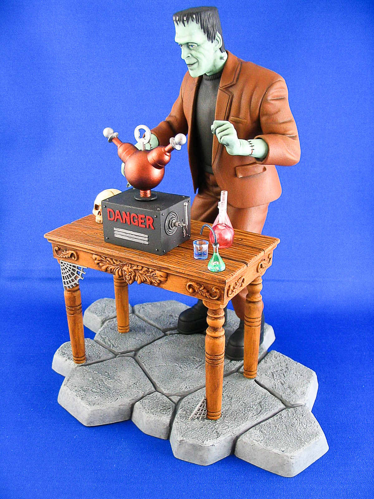 CultTVman Science Fiction 2014 - 1/9 Herman Munster Image A077_03