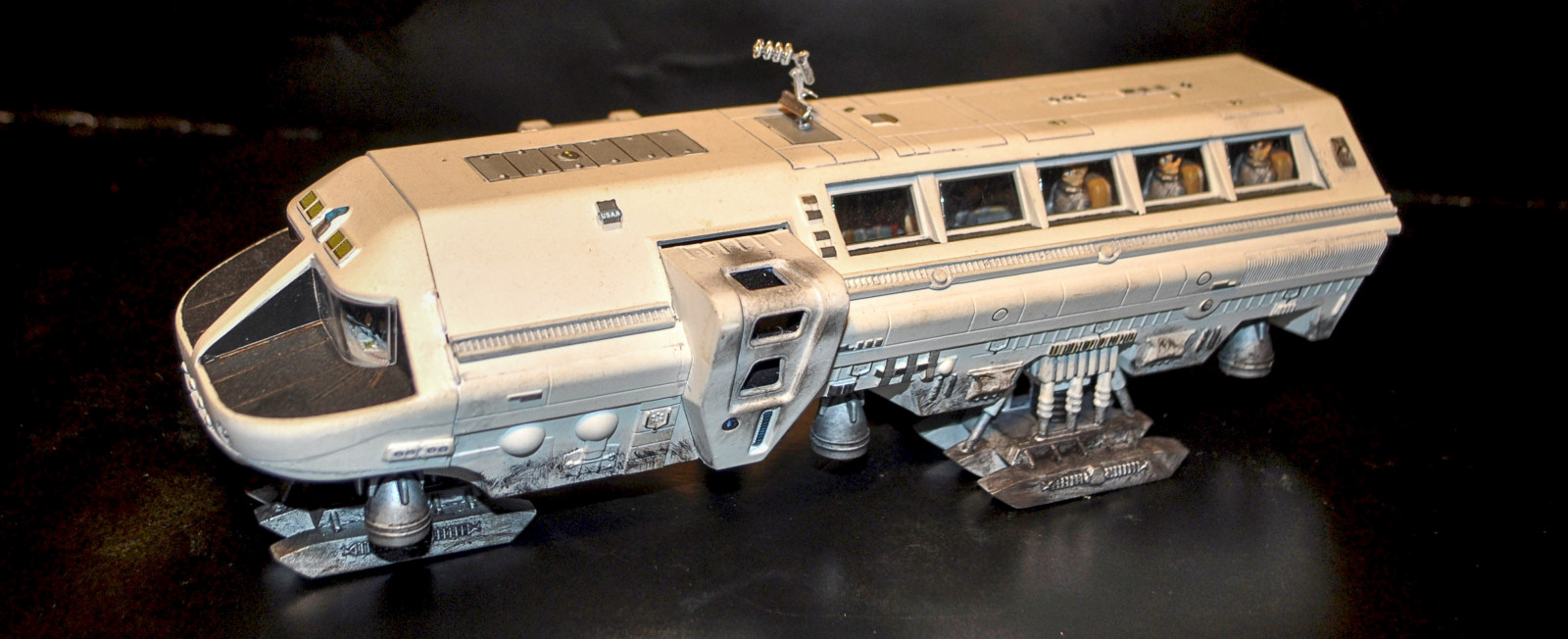 CultTVman Science Fiction 2014 - 1/55 Moon Bus Image A090_01