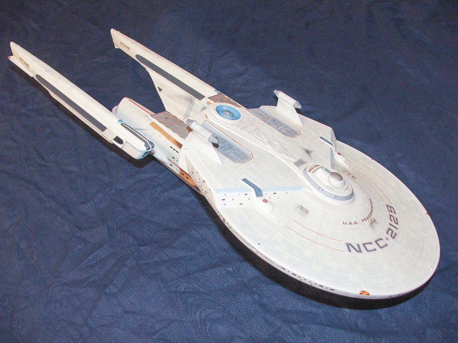 CultTVman Science Fiction 2014 - USS Peacekeeper Image A091_01