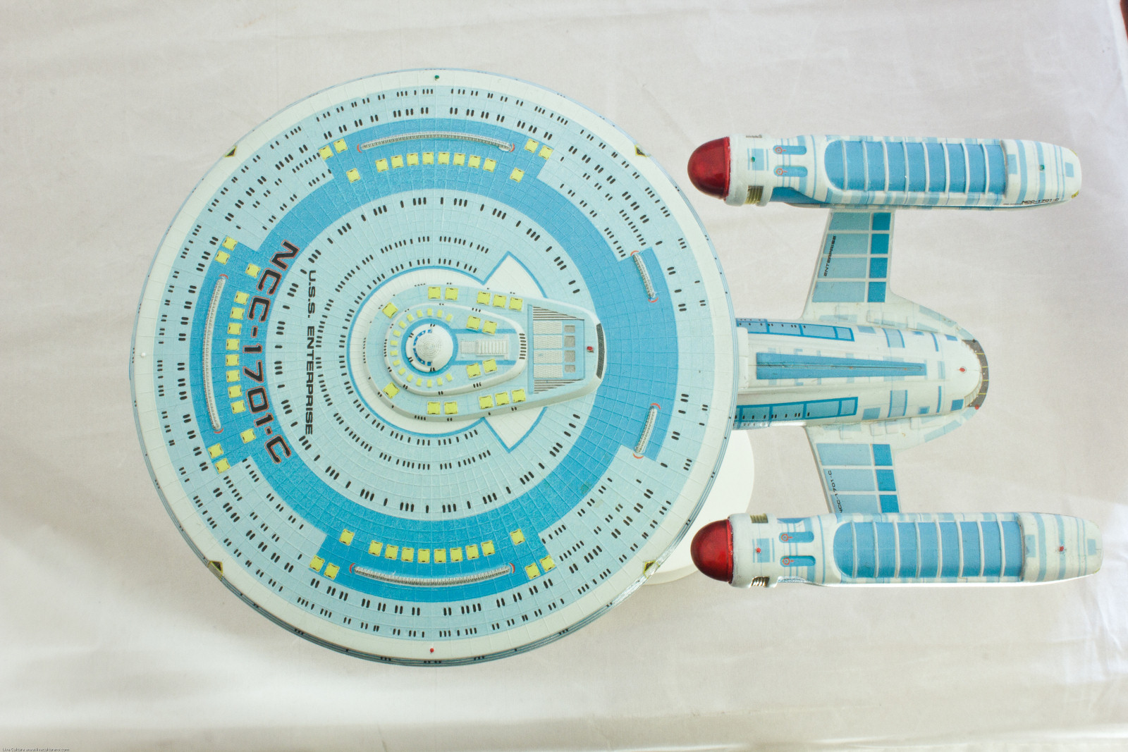 CultTVman Science Fiction 2014 - 1/2500 USS Enterprise NCC-1701C Image A122_02