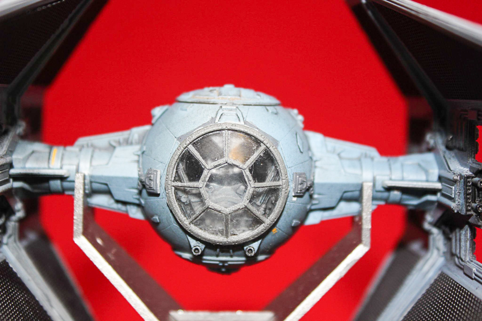 CultTVman Science Fiction 2014 - 1/72 TIE Interceptor Image A129_03