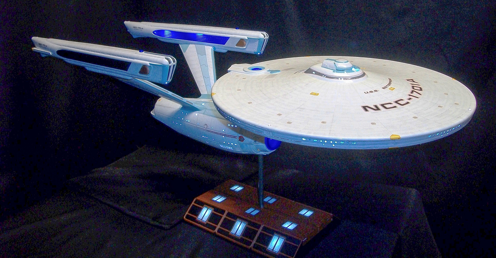 CultTVman Science Fiction 2014 - 1/350 USS Enterprise NCC-1701A Image A139_02