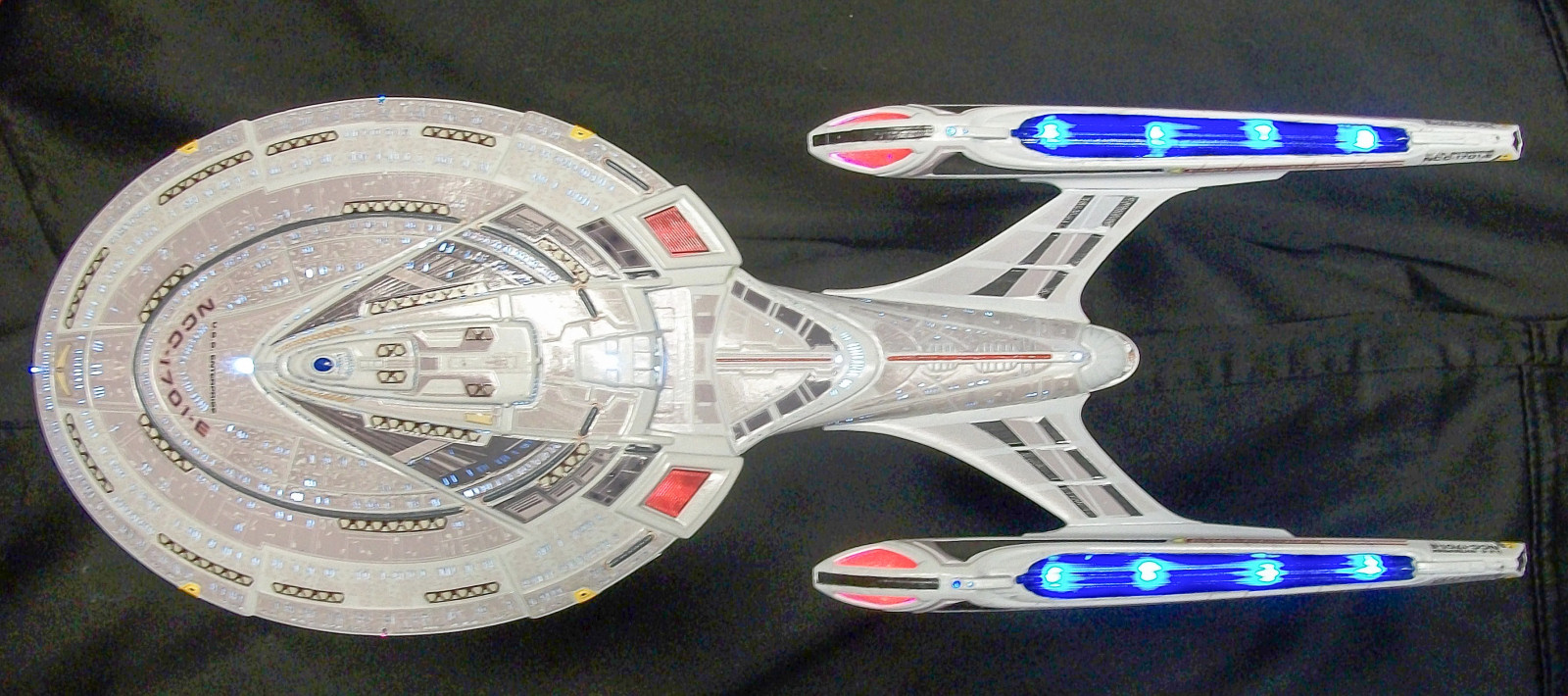 CultTVman Science Fiction 2014 - 1/1400 USS Enterprise NCC-1701E Image A142_02