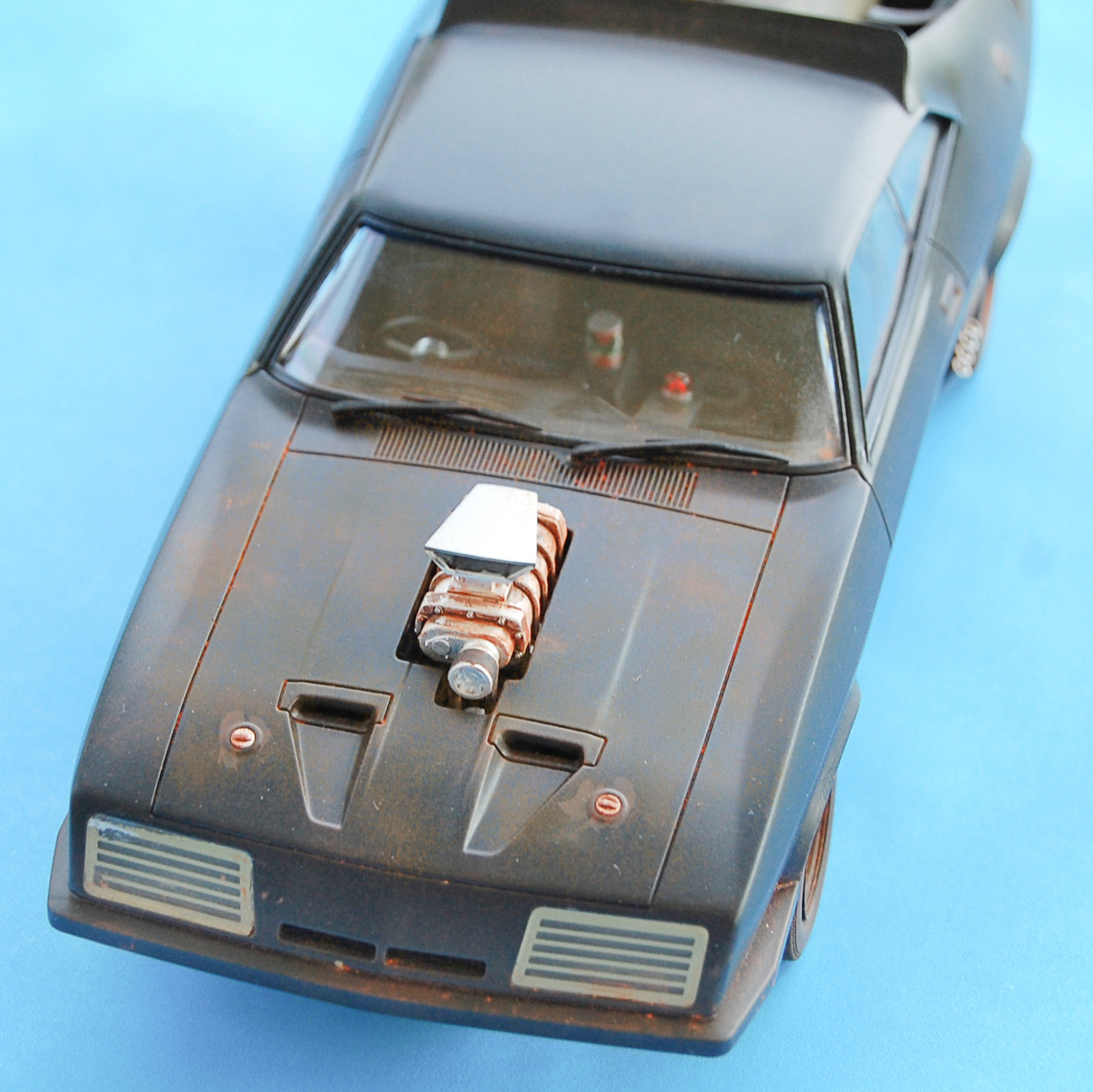 CultTVman Science Fiction 2014 - 1/24 Mad Max V-8 Interceptor Image A149_03