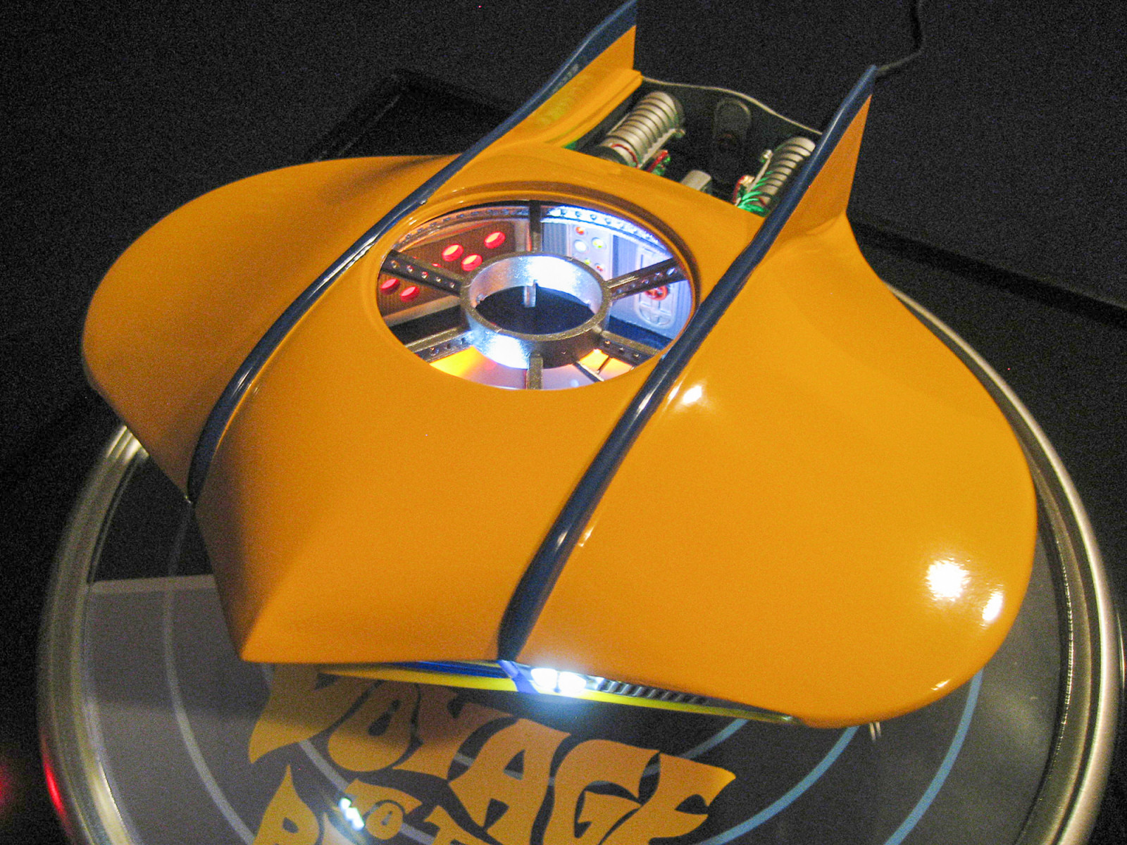 CultTVman Science Fiction 2014 - 1/60 Flying Sub Image A153_02