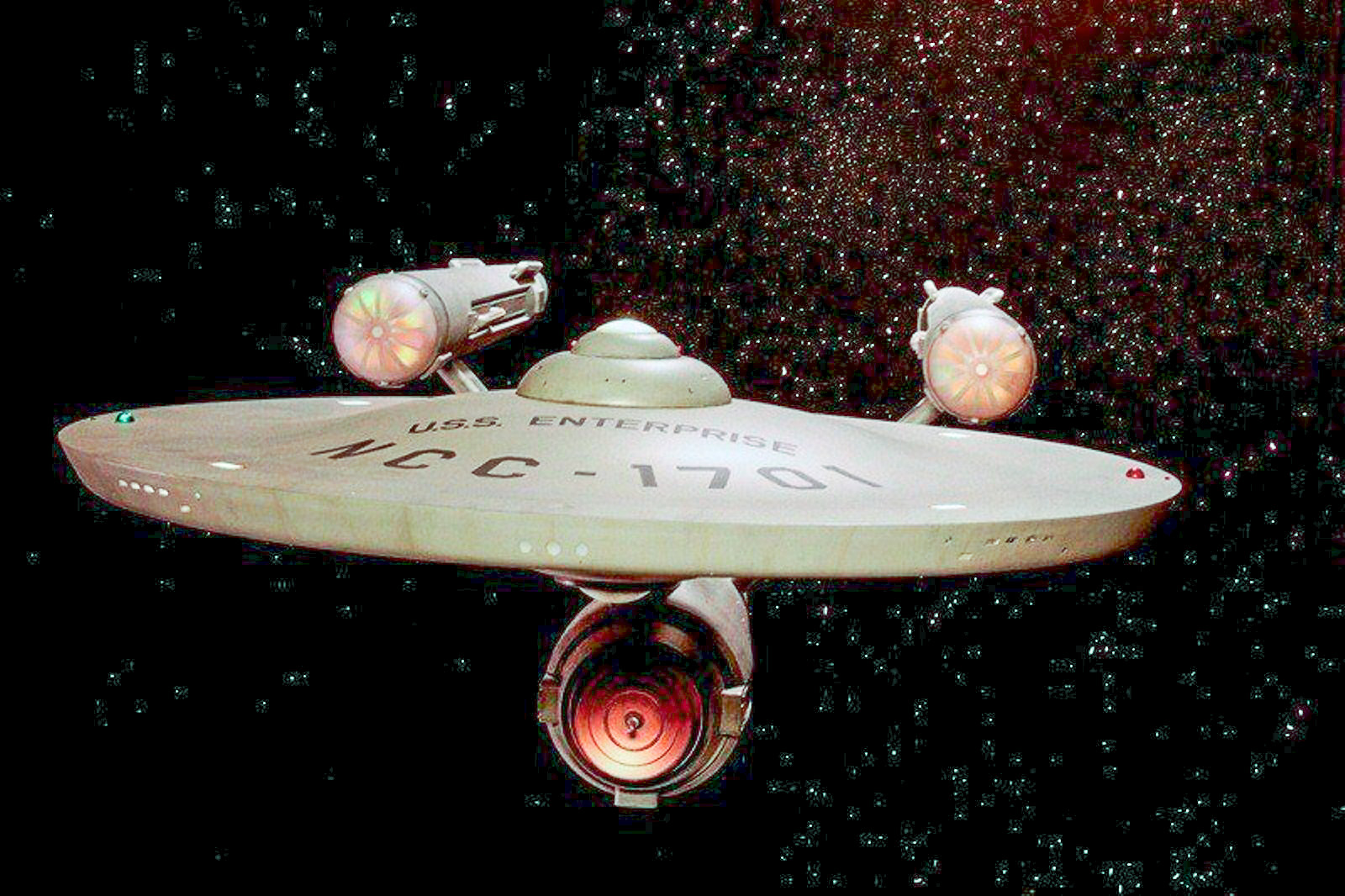CultTVman Science Fiction 2014 1 350 USS Enterprise NCC 1701 Image culttvman-science-fiction-2014-1-350-uss-enterprise-ncc-1701-image