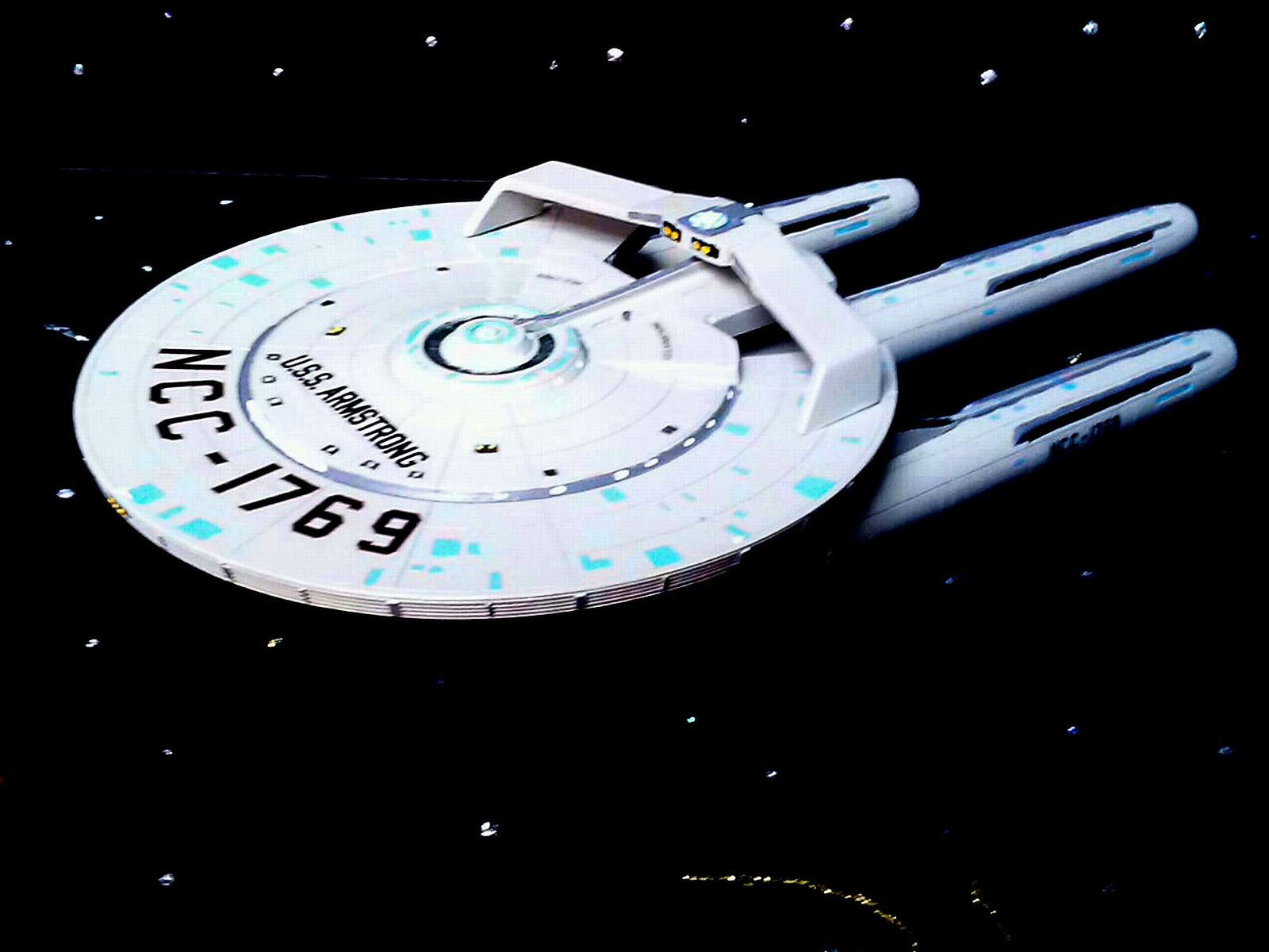 CultTVman Science Fiction 2014 - 1/1000 USS Armstrong Image A235_01