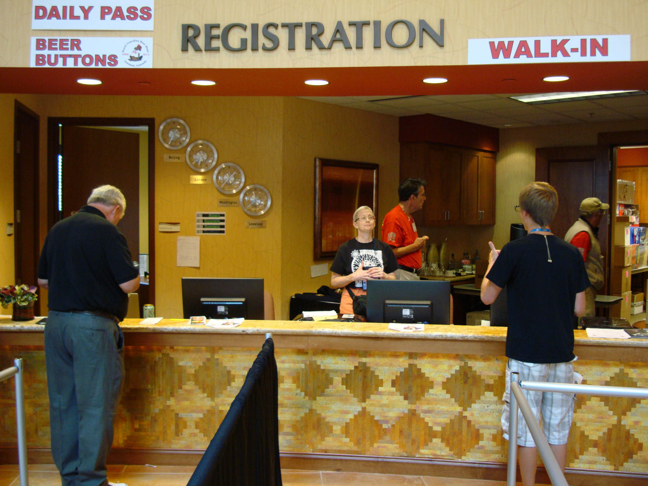 IPMS/USA 2013 National Convention Vendor Room Photo 69