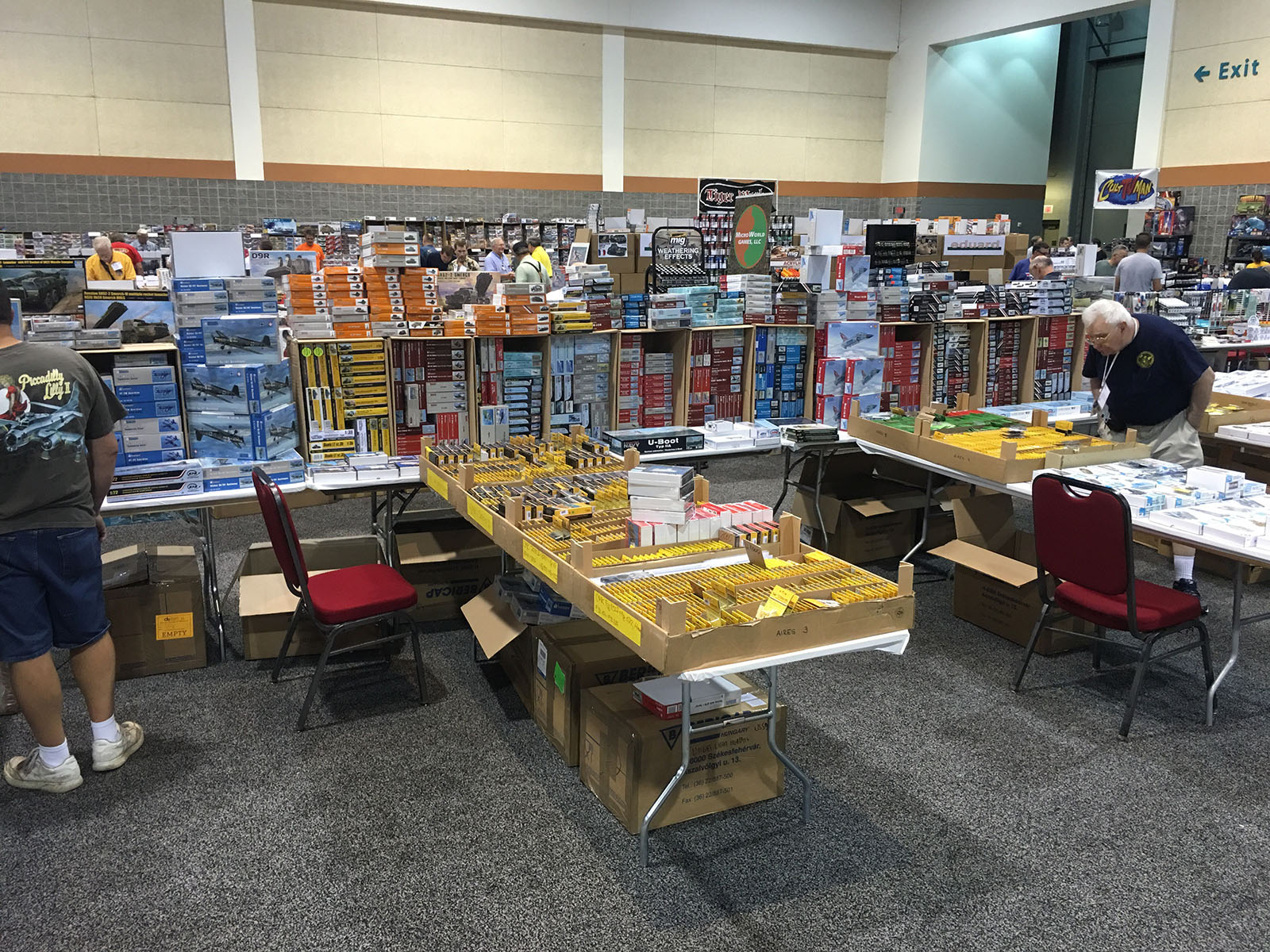 IPMS/USA National Convention 2016 Vendor Room Photo 046