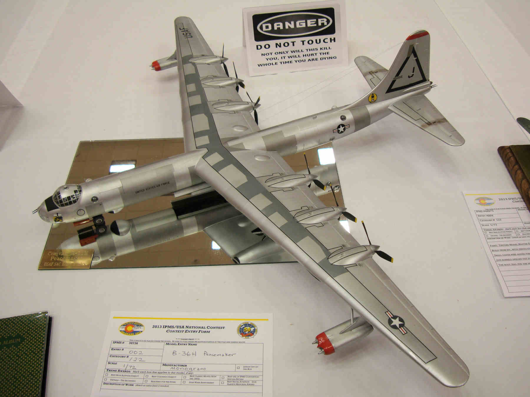 IPMS/USA National Convention 2013 Contest Room Photo 055