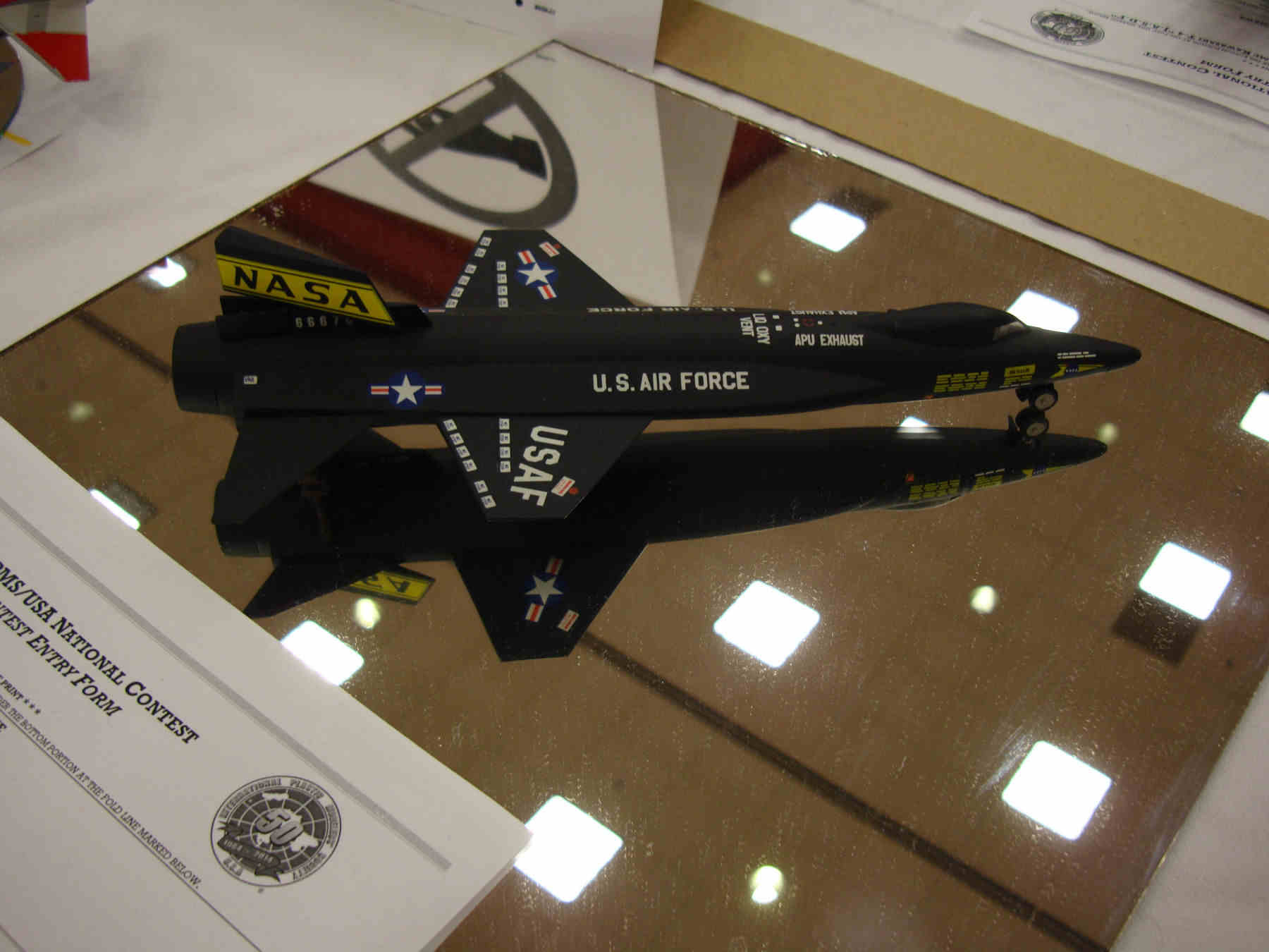 IPMS/USA National Convention 2013 Contest Room Photo 073
