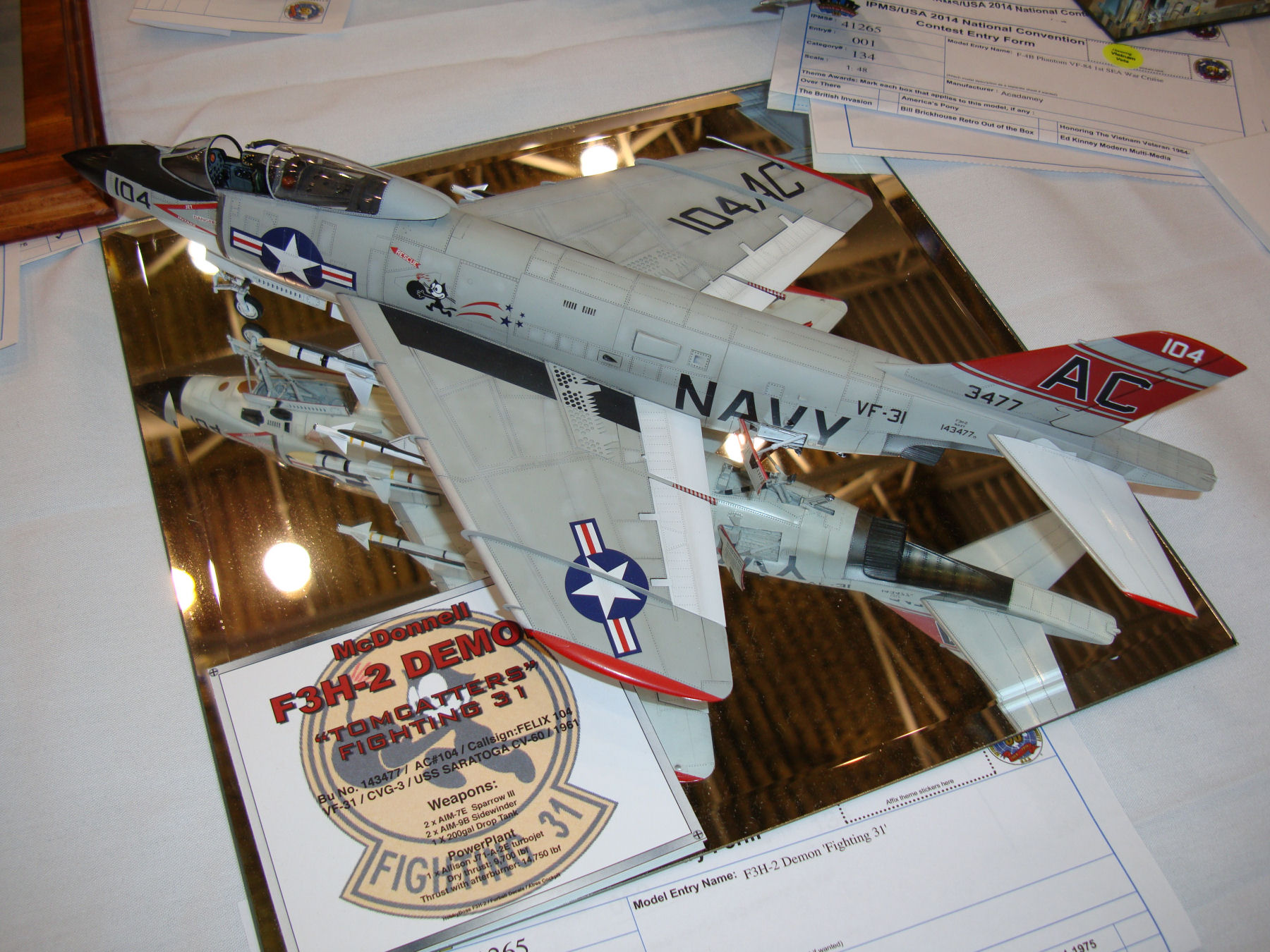 IPMS/USA National Convention 2014 Contest Room Photo 281