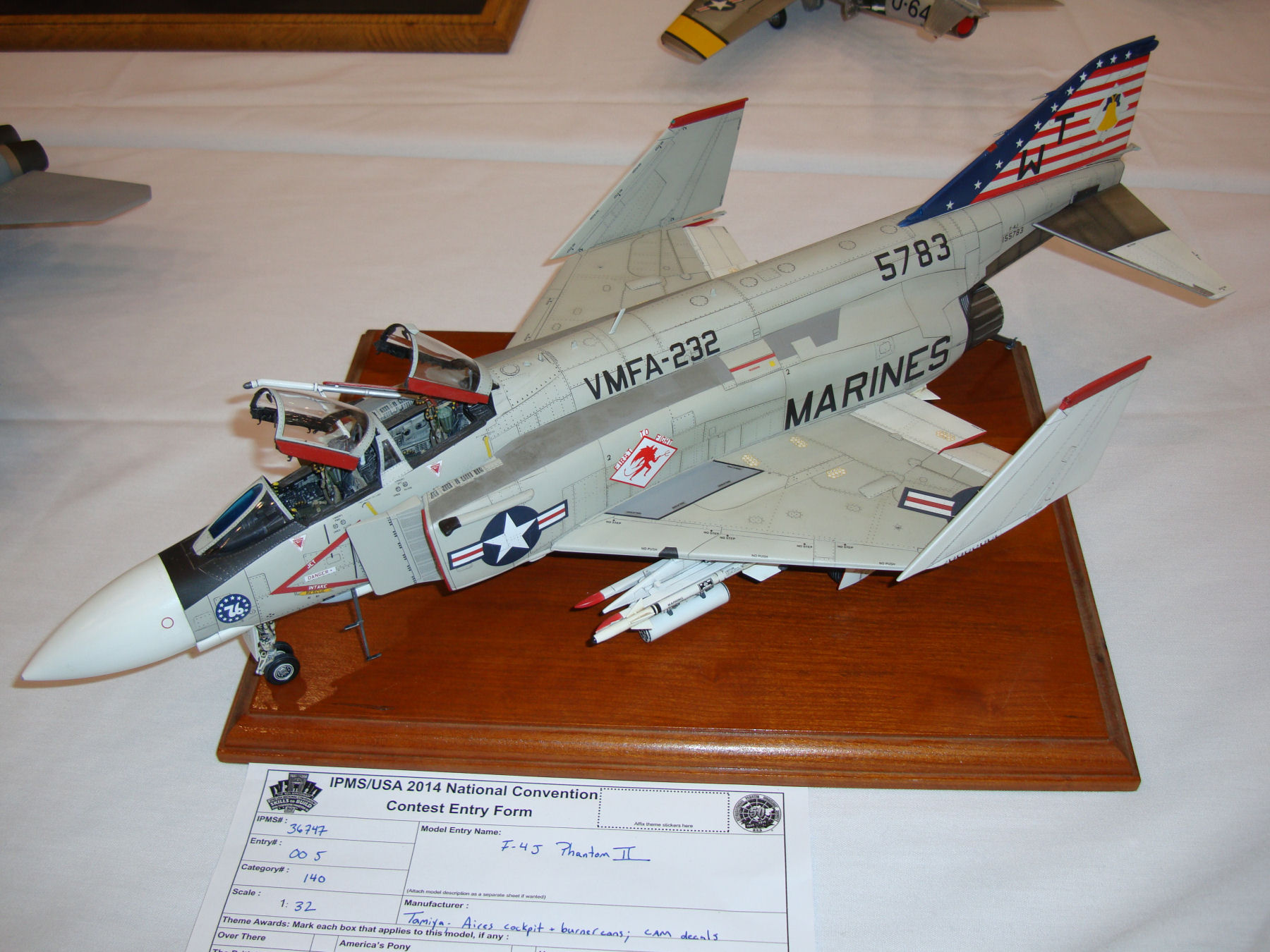 IPMS/USA National Convention 2014 Contest Room Photo 319
