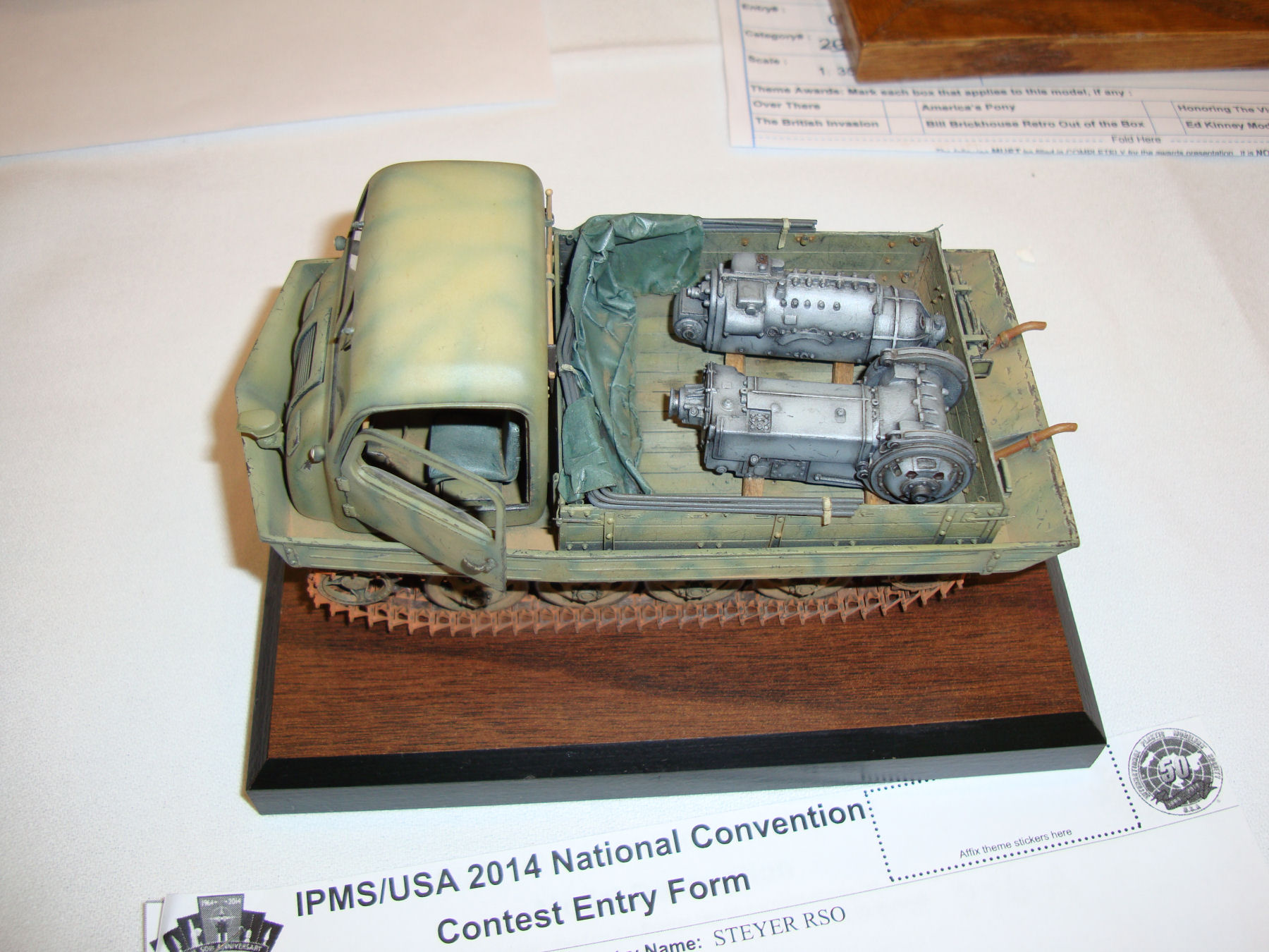 IPMS/USA National Convention 2014 Contest Room Photo 428