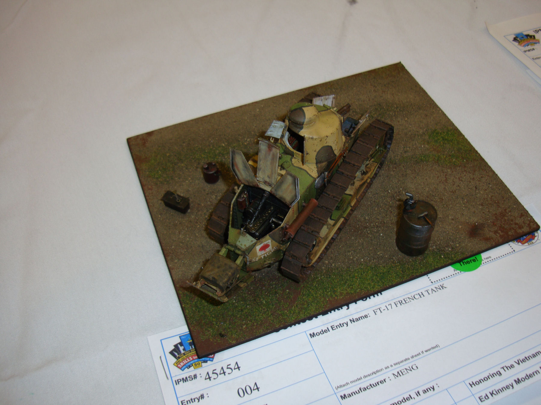 IPMS/USA National Convention 2014 Contest Room Photo 435
