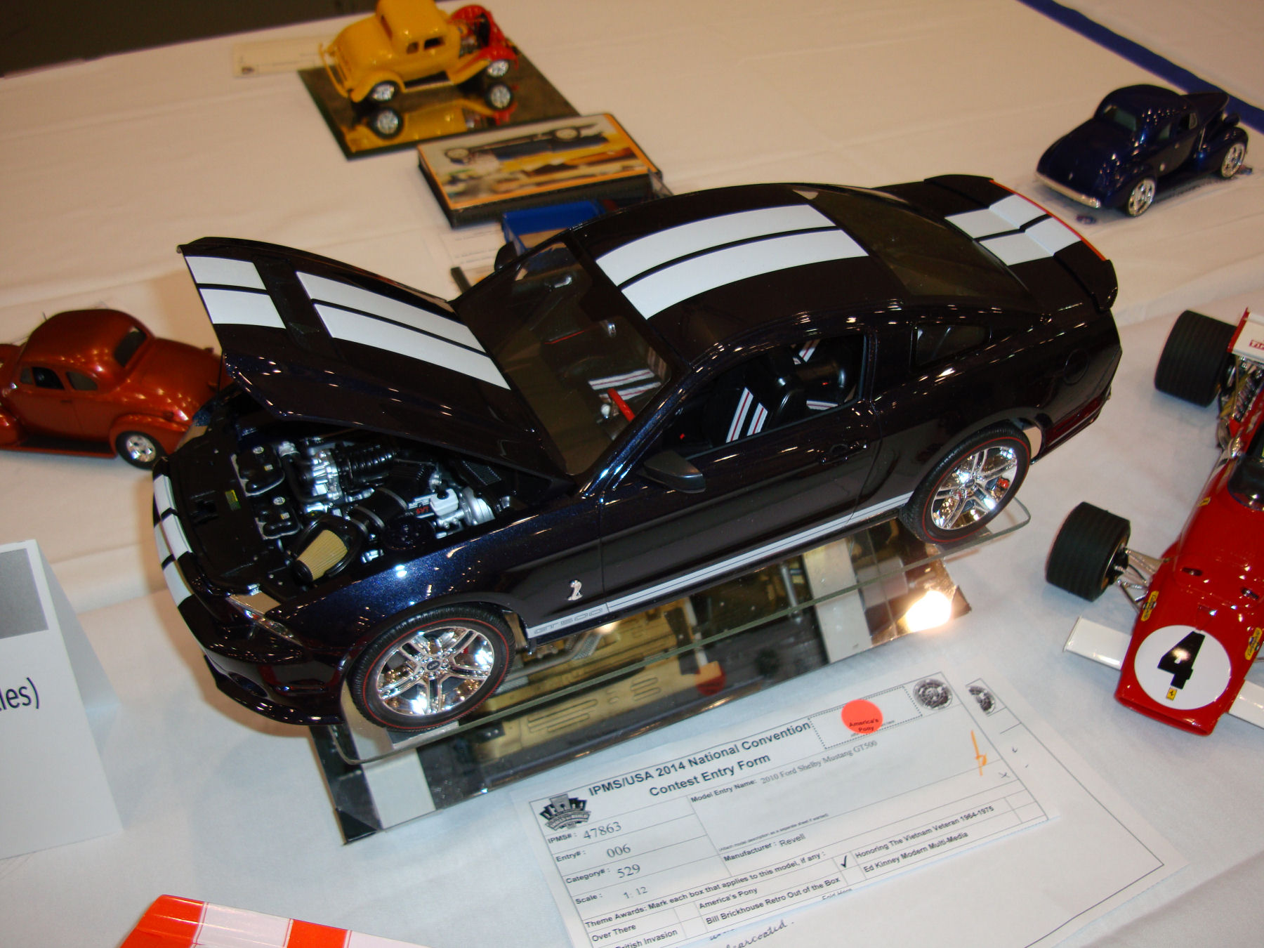 IPMS/USA National Convention 2014 Contest Room Photo 543