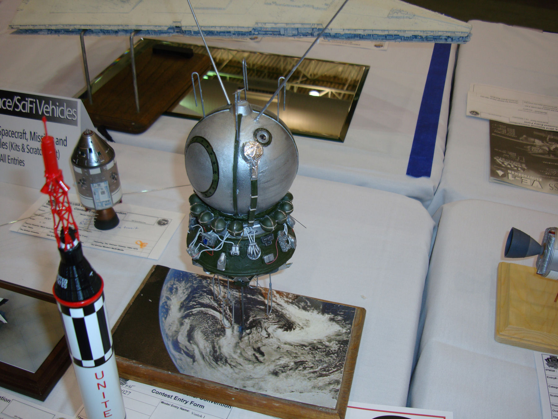 IPMS/USA National Convention 2014 Contest Room Photo 552