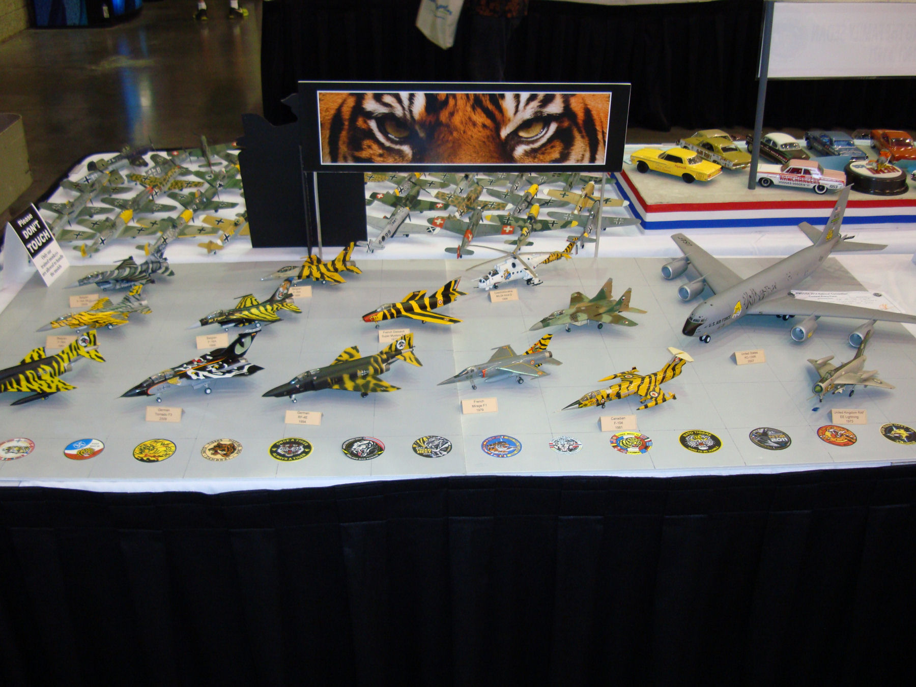 IPMS/USA National Convention 2014 Contest Room Photo 571