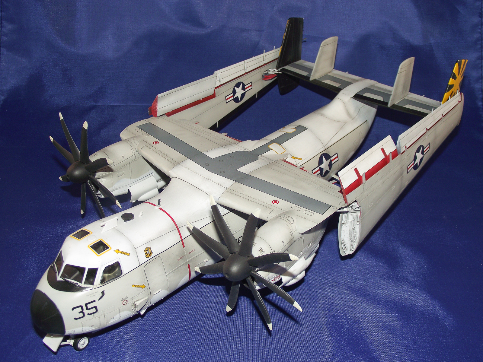 Kinetic Models/Lucky Model Contest 2014 - 1/48 C-2A Greyhound Image A002_01