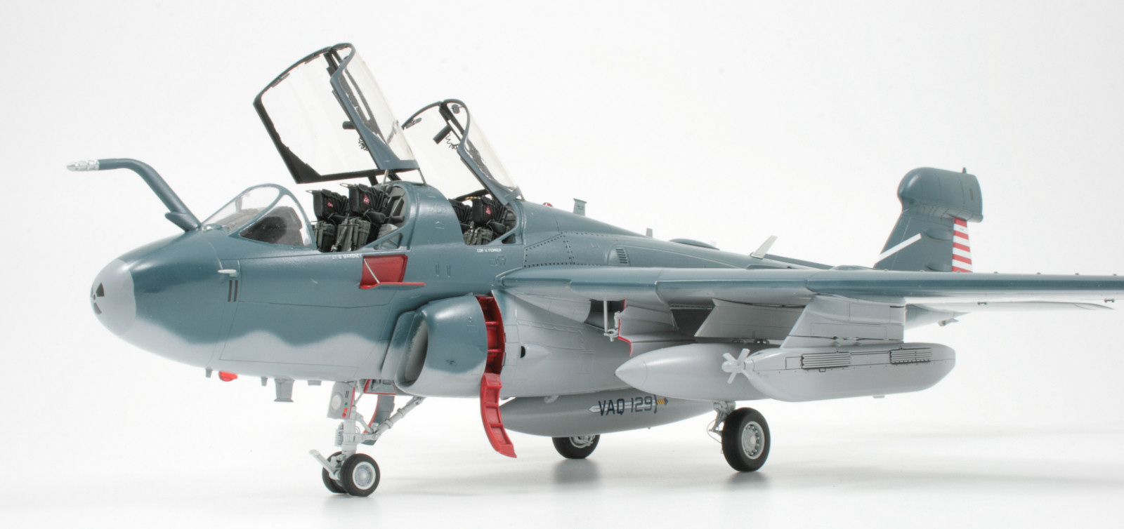 Kinetic Models/Lucky Model Contest 2014 - 1/48 EA-6B Prowler Image A010_03