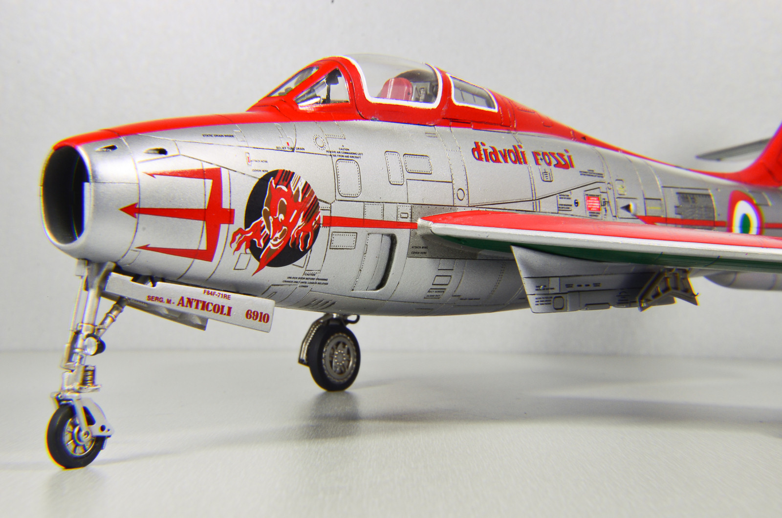Kinetic Models/Lucky Model Contest 2014 - 1/48 F-84F Thunderstreak Image A014_01