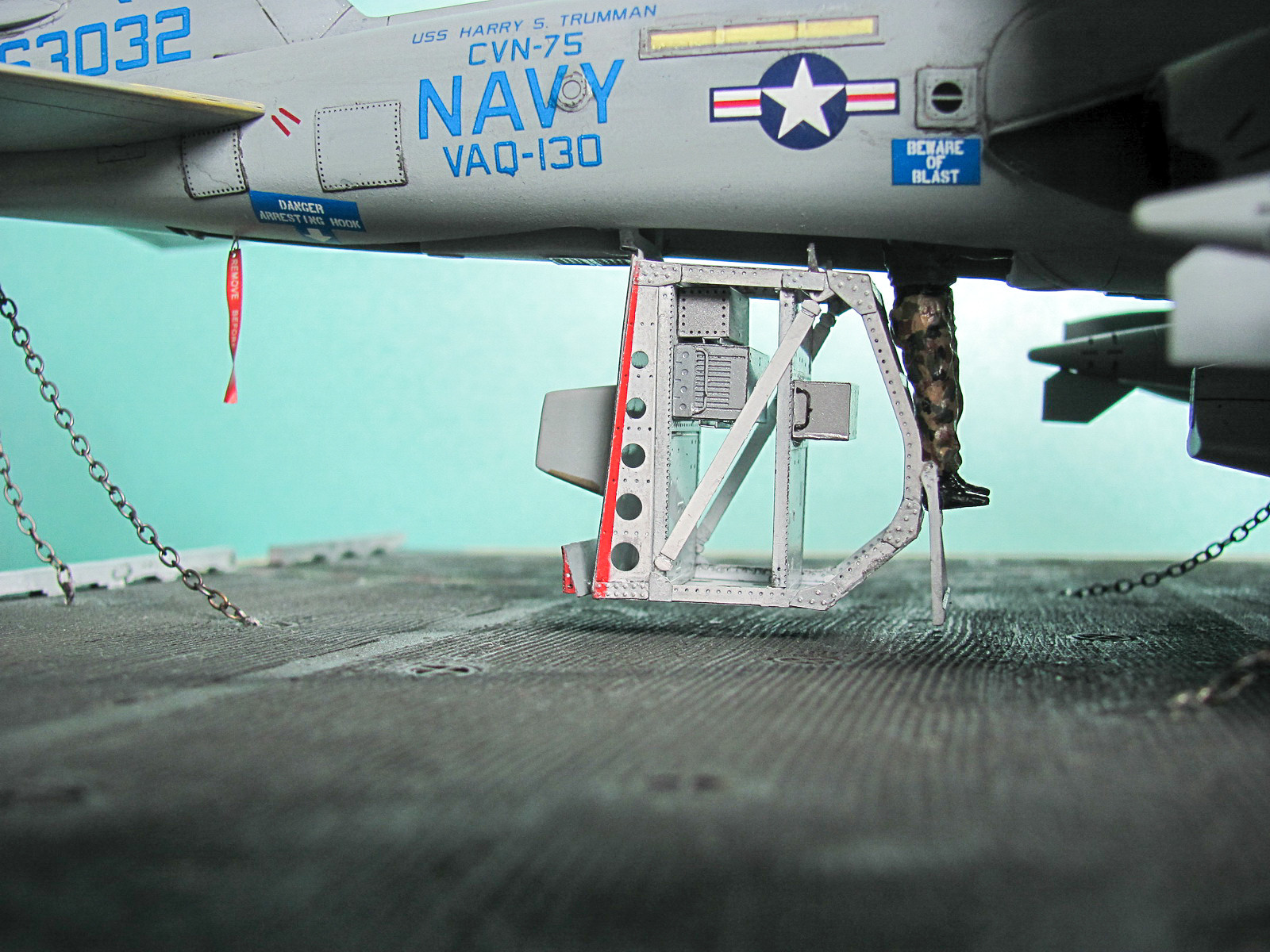 Kinetic Models/Lucky Model Contest 2015 - 1/48 EA-6B Prowler Image A015_03
