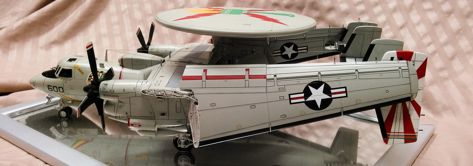 Kinetic Models/Lucky Model Contest 2014 - 1/48 E-2C Hawkeye Image A026_01