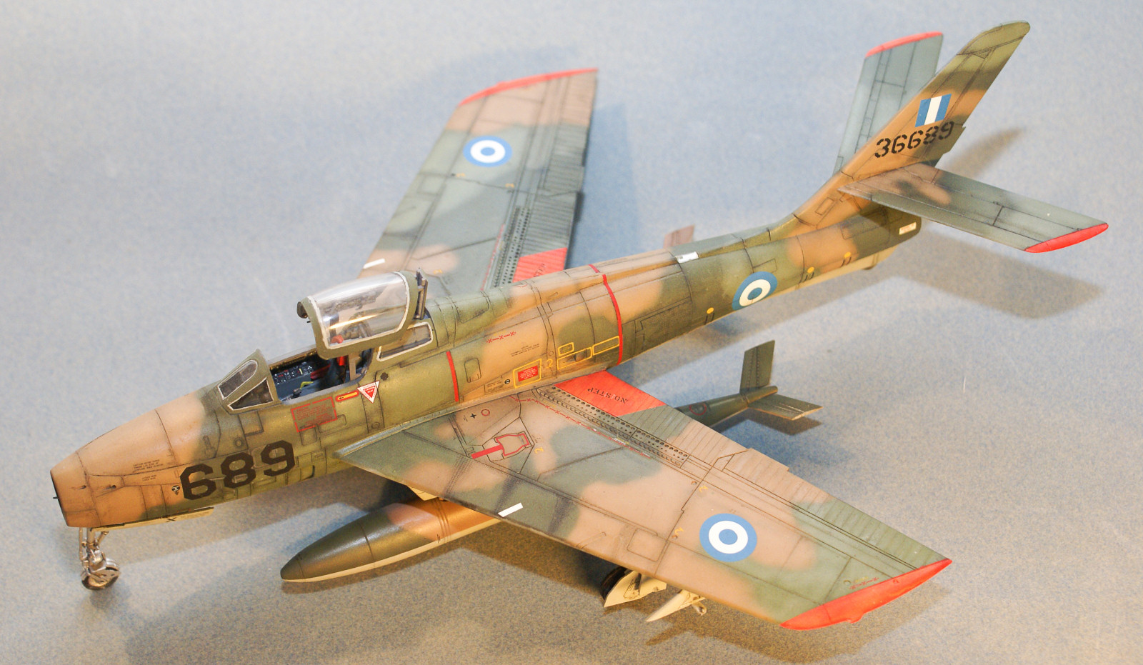 Kinetic Models/Lucky Model Contest 2014 - 1/48 F-84F Thunderstreak Image A030_02