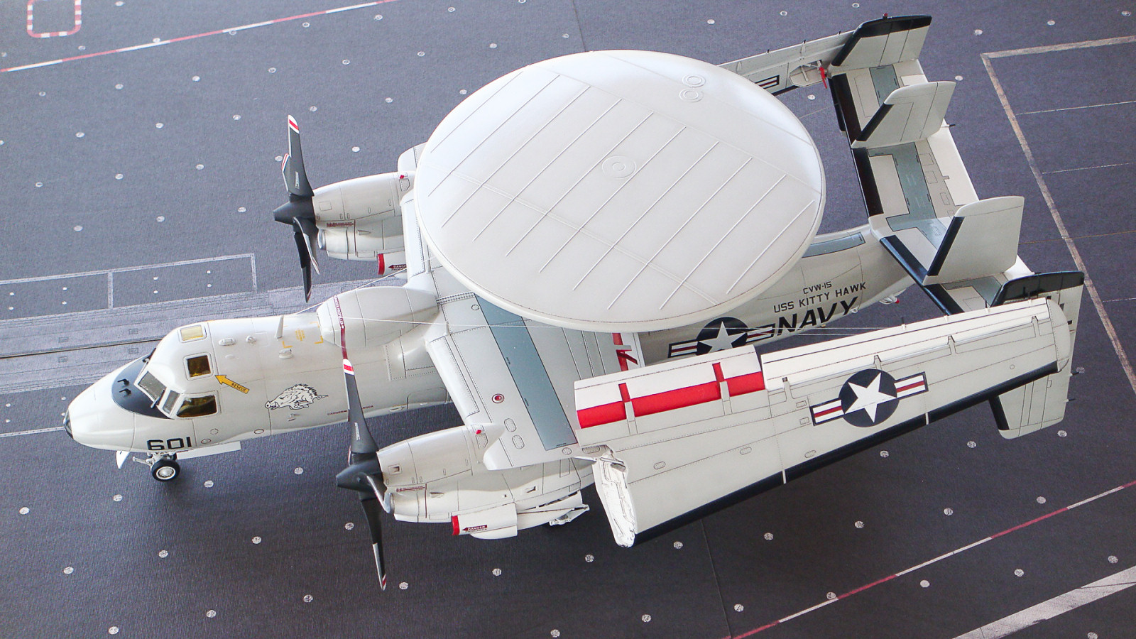 Kinetic Models/Lucky Model Contest 2014 - 1/48 E-2C Hawkeye Image A031_01