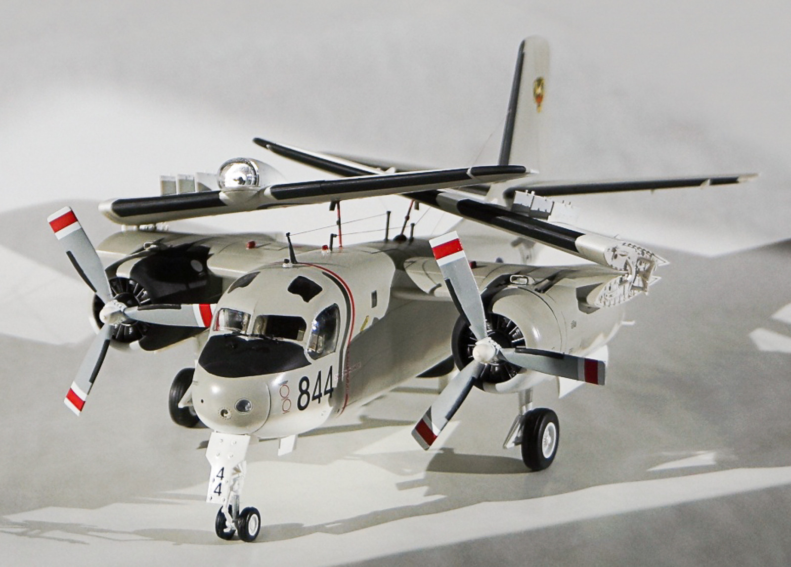 Kinetic Models/Lucky Model Contest 2014 - 1/48 S-2G Tracker Image A032_01