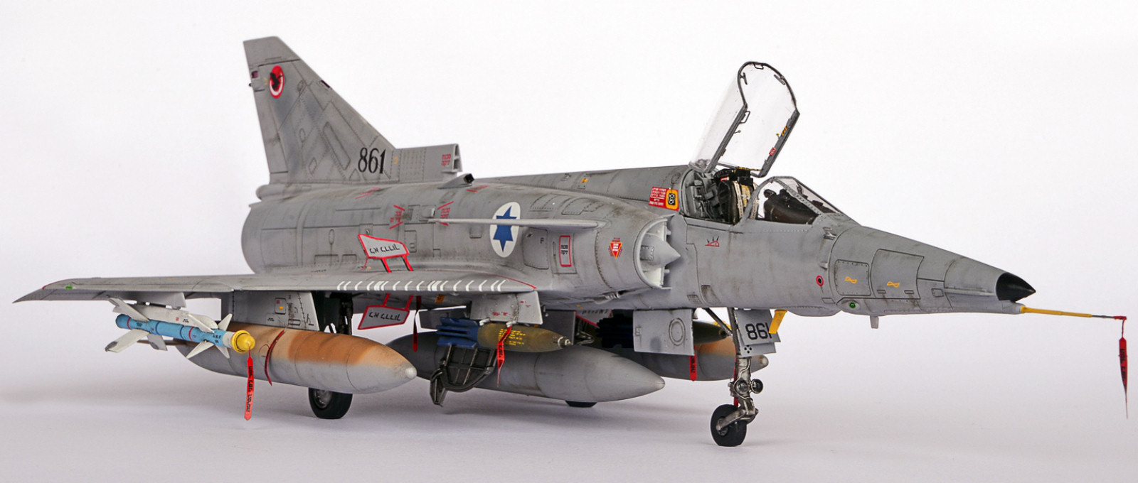 Kinetic Models/Lucky Model Contest 2014 - 1/48 Kfir C7 Image A036_02