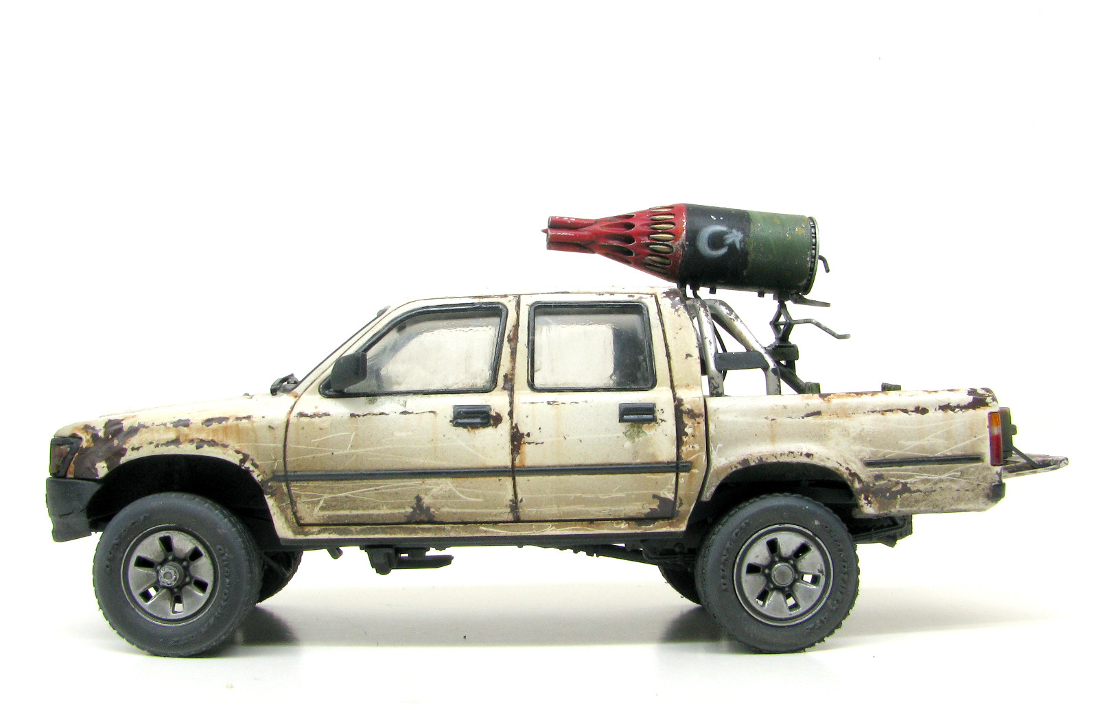 MRC/Academy Contest 2015 - 1/35 Libyan Rocket Pickup Image A028_03