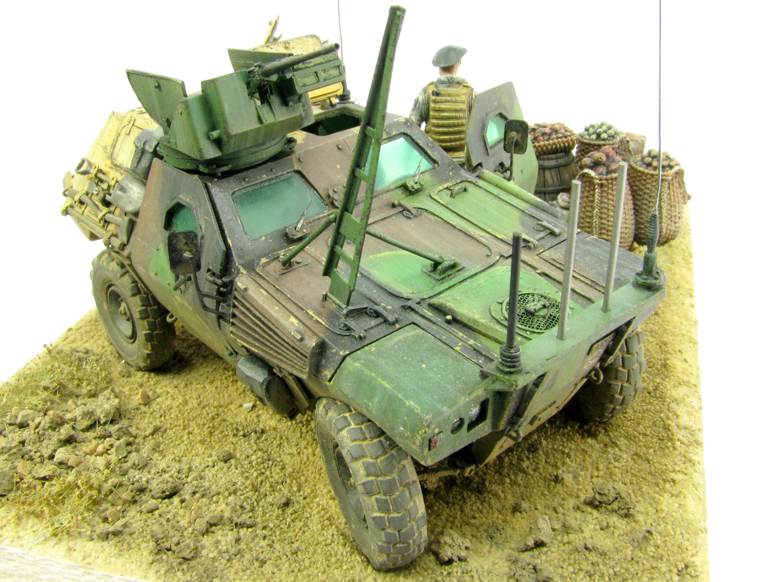 MRC/Academy Contest 2015 - 1/35 Panhard VBL Image A029_05