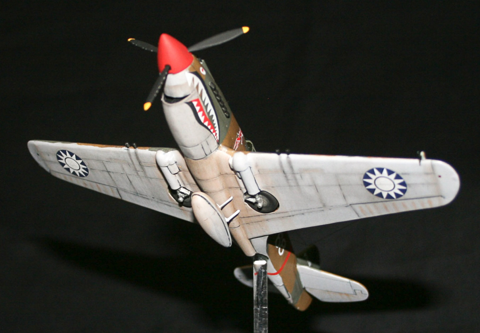 MRC/Academy Contest 2013 - 1/72 P-40B Tomahawk Image A028_03