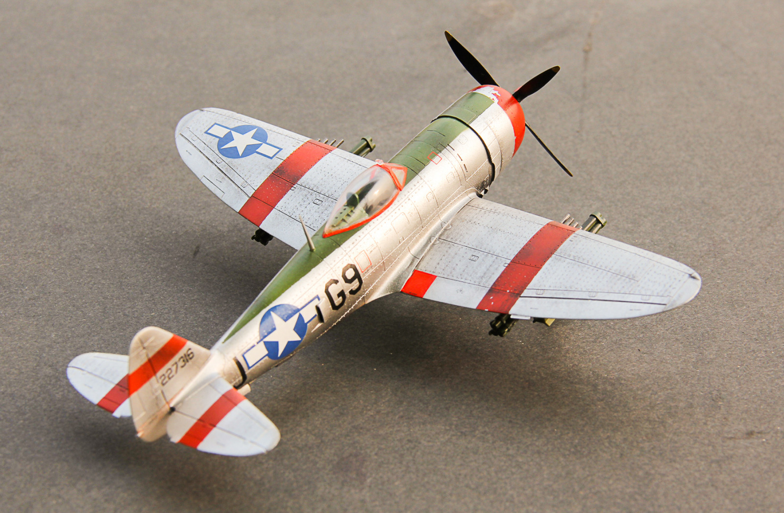 MRC/Academy Contest 2013 - 1/72 P-47D Thunderbolt Image A030_03