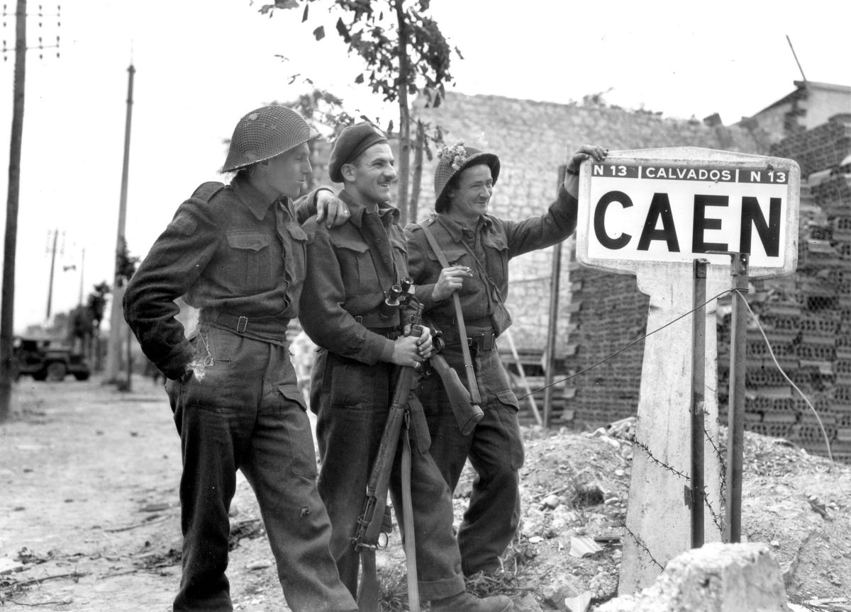 World War II Era Commonwealth Uniform Image 09