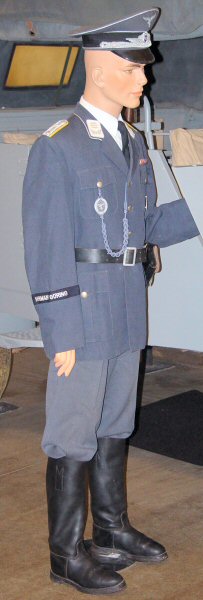 World War II Era German Uniform Image 09