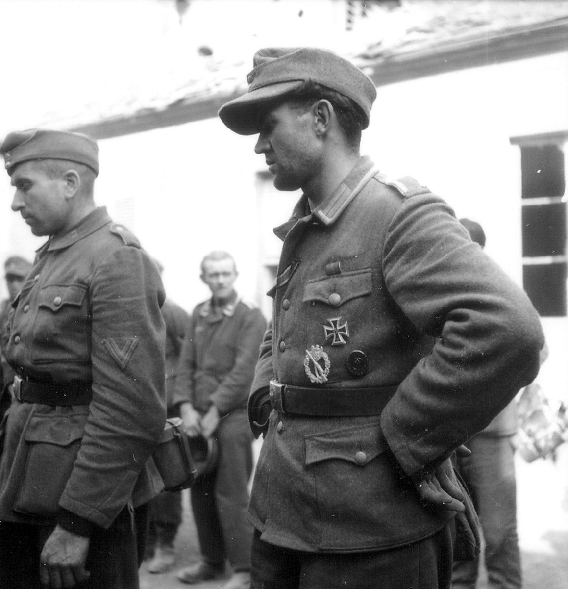 World War II Era German Uniform Image 11