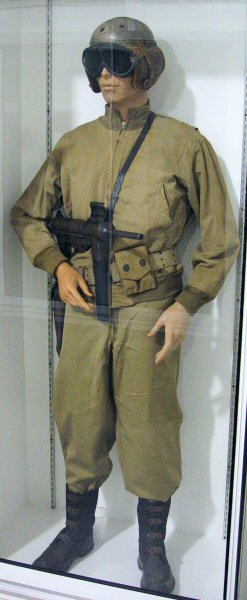 World War II Era US Armed Forces Uniform Image 01