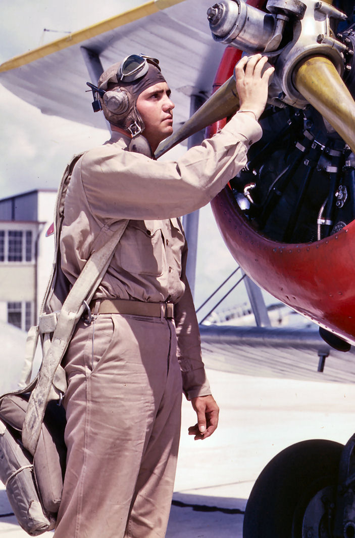 World War II Era US Armed Forces Uniform Image 14