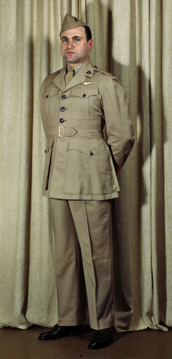 World War II Era US Armed Forces Uniform Image 22